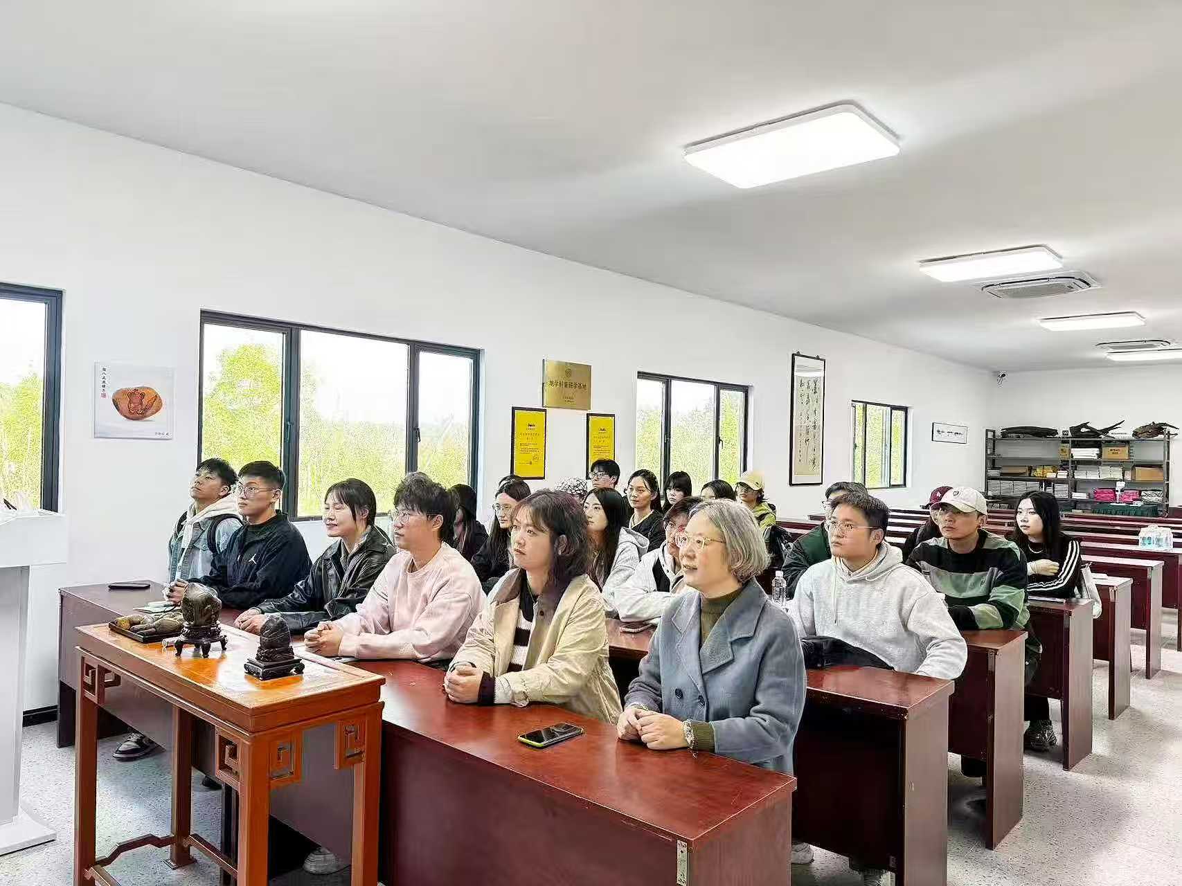 mmexport1761817500316