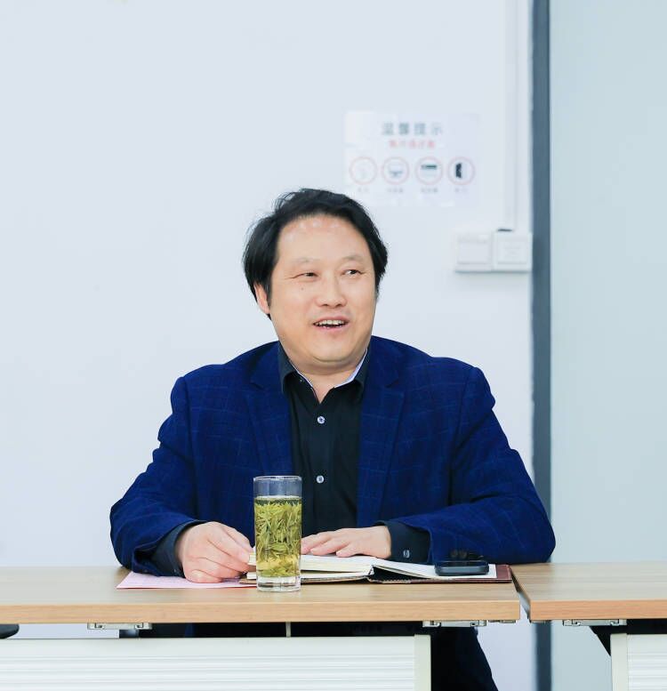 我院邀请中国美术学院吴海燕教授来校开展学科建设研讨交流